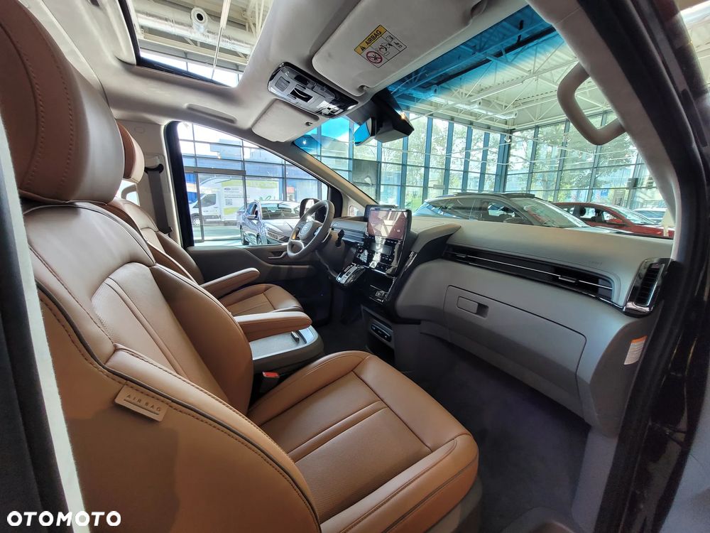 Hyundai Staria - 8