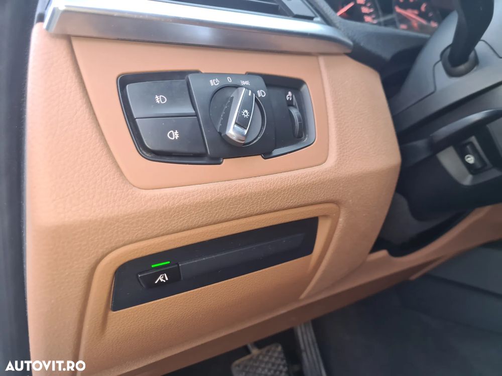 BMW Seria 3 320d Touring Aut. Luxury Line - 10