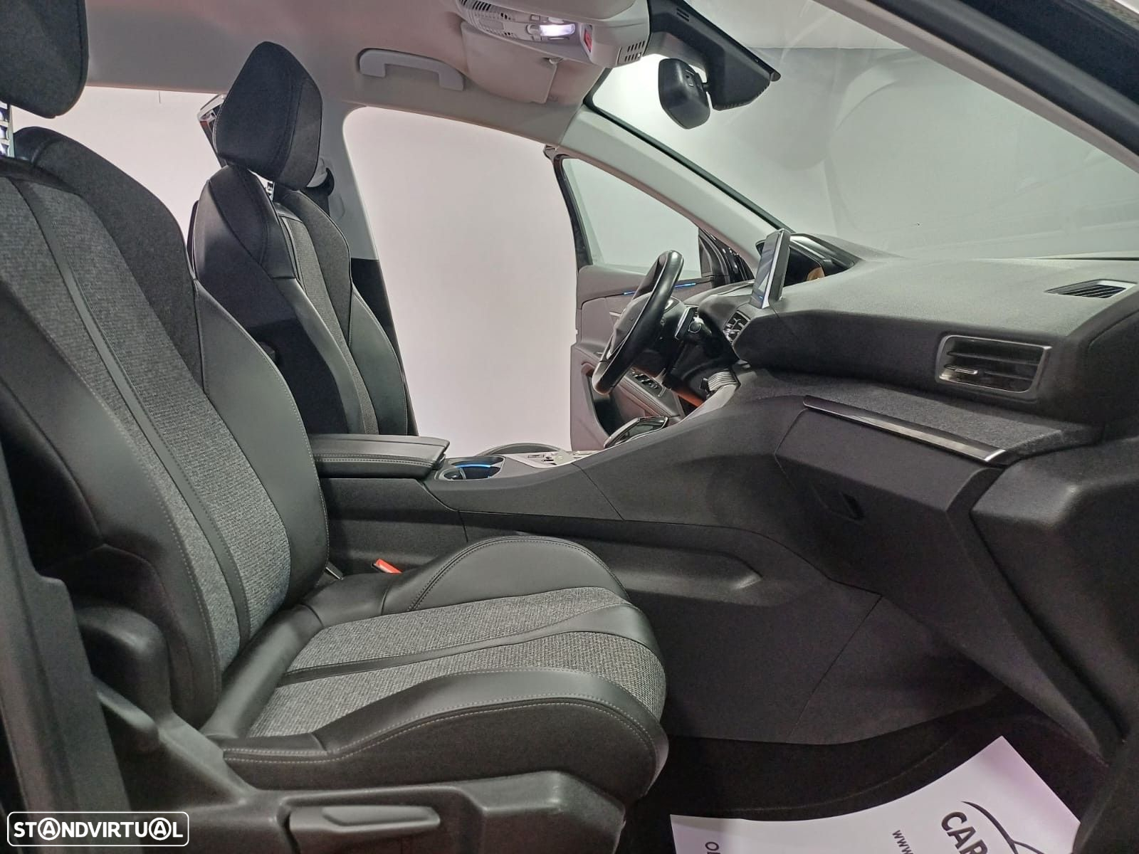 Peugeot 5008 1.5 BlueHDi Allure EAT8 - 11
