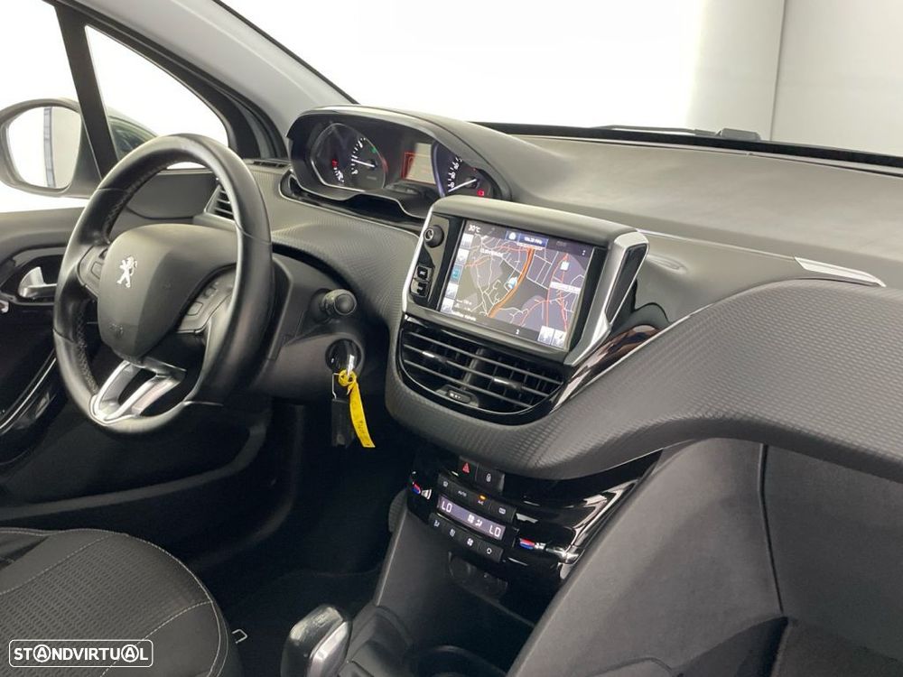 Peugeot 208 1.2 PureTech Active - 22