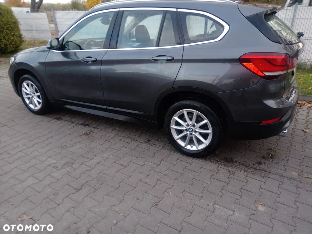BMW X1 sDrive18i - 9