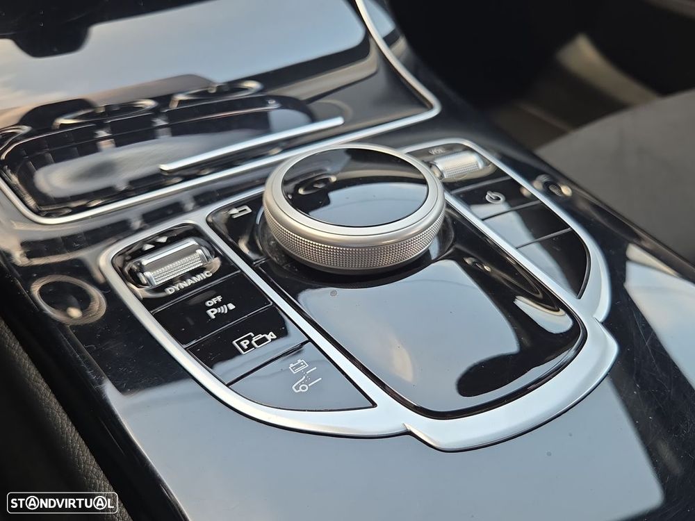 Mercedes-Benz C 300 de AMG Line - 21