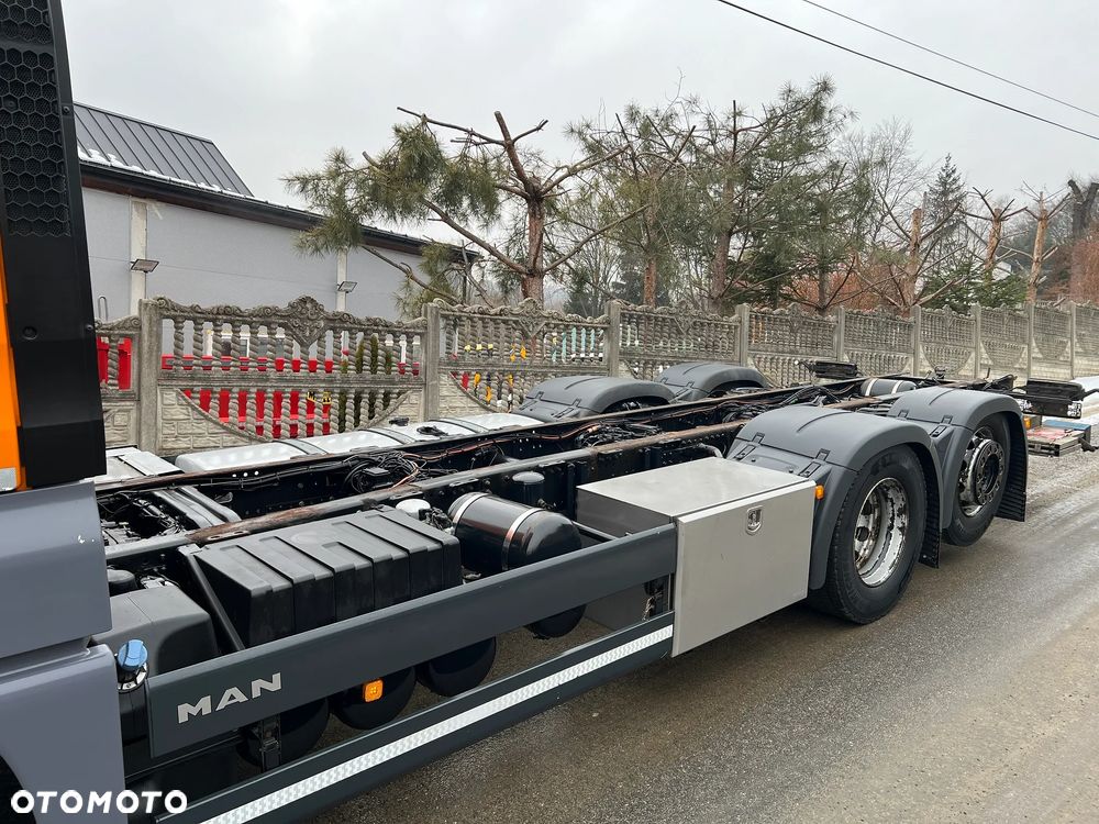 MAN TGX 26.500 * XLX * Euro 6 * INDIVIDUAL * Skrętna Oś * Poduszki Przód Tył * Winda * Rama do Zabudowy * Autolaweta * z Niemiec * Stan PERFEKCYJNY * - 18
