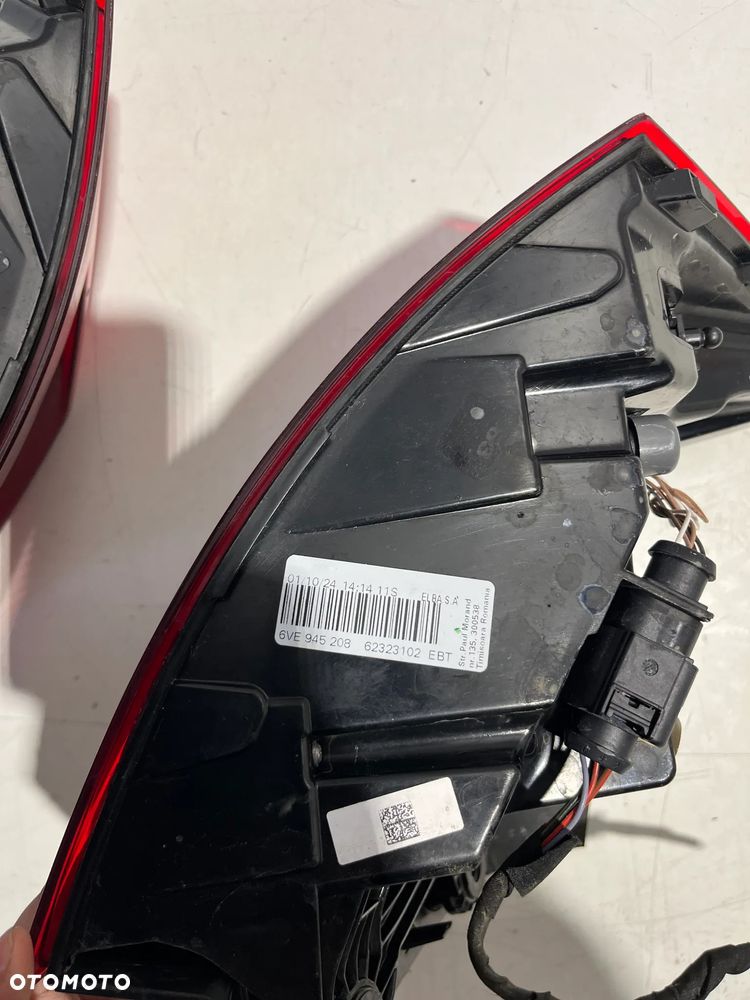 SKODA FABIA IV 2024 LAMPA PRAWA/LEWA TYLNA TYŁ 6VE945208,6VE945207  ORYGINAŁ - 6