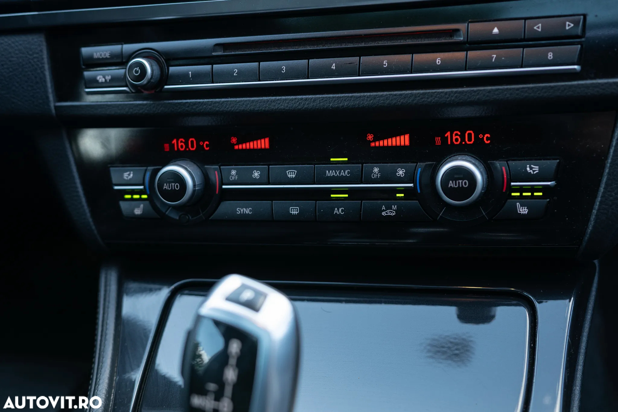 BMW Seria 5 520d xDrive - 29