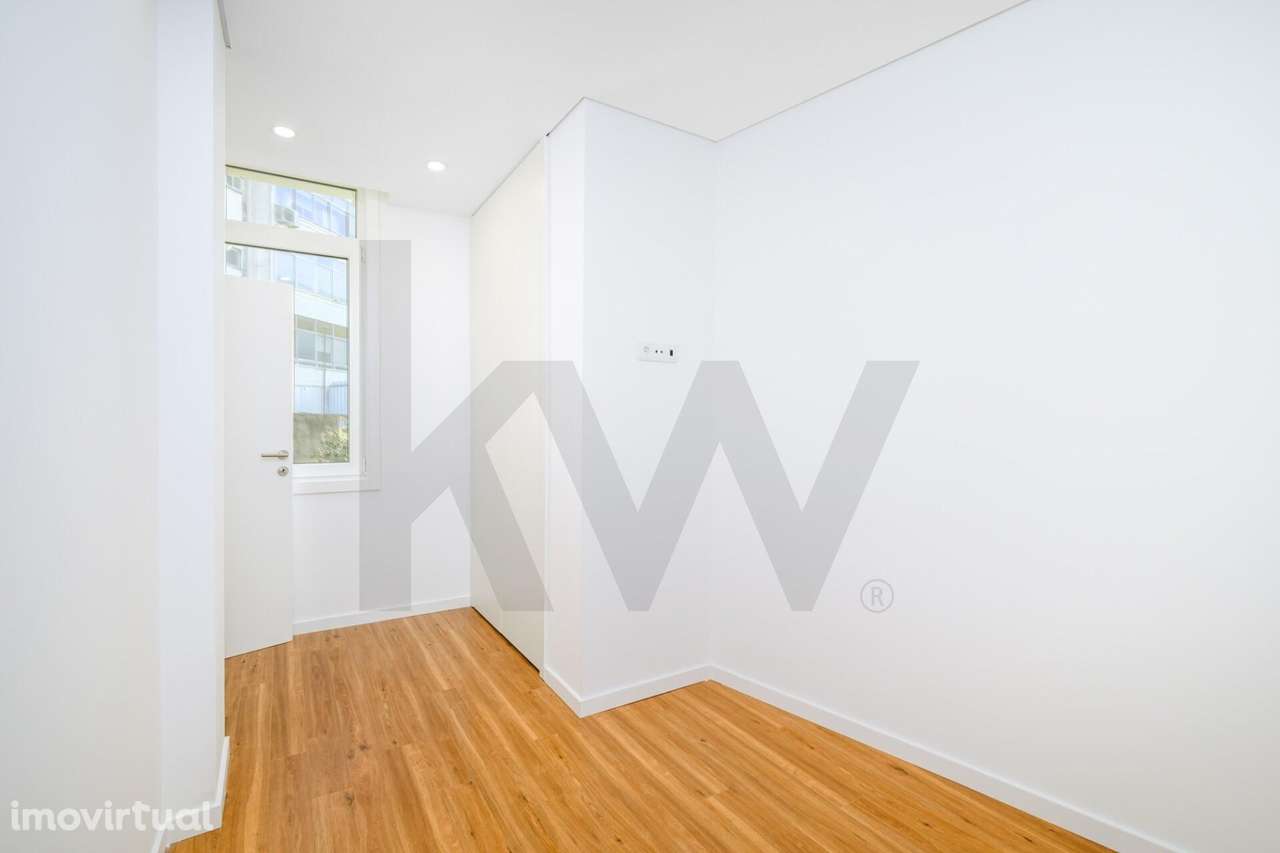 Andar Moradia T3 Renovado — Estação de Campanhã — Último Andar — Porto - Grande imagem: 4/17