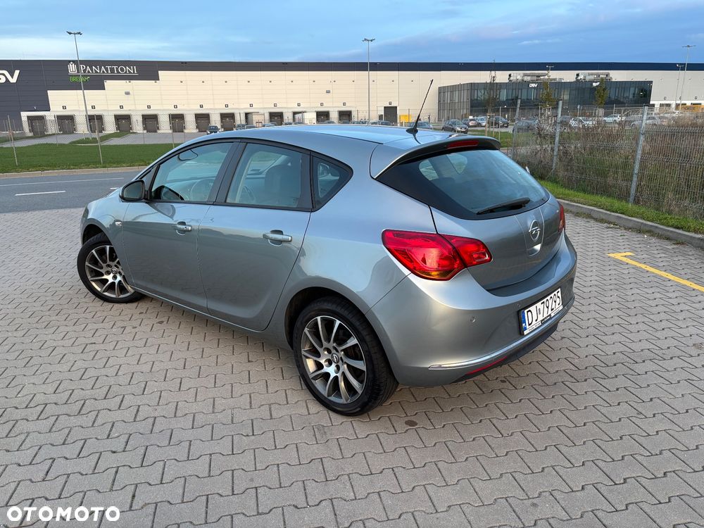 Opel Astra IV 1.4 T Active - 5