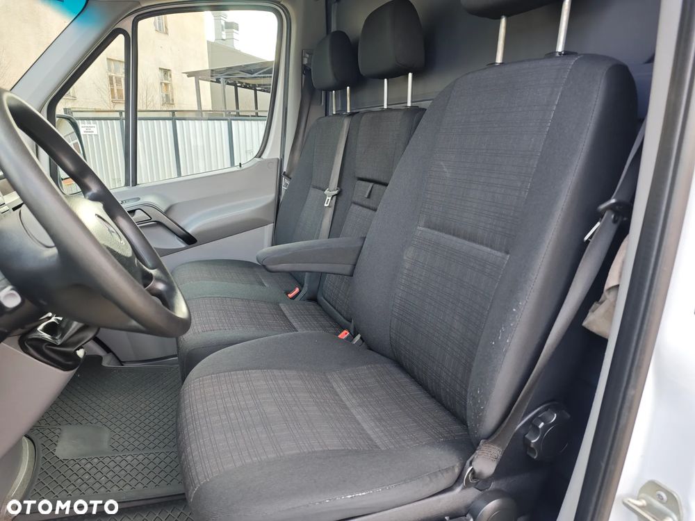 Mercedes-Benz Sprinter - 8