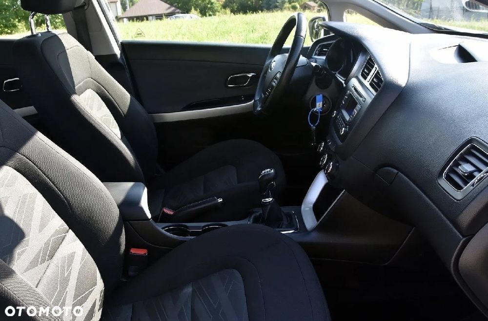 Kia Ceed - 16