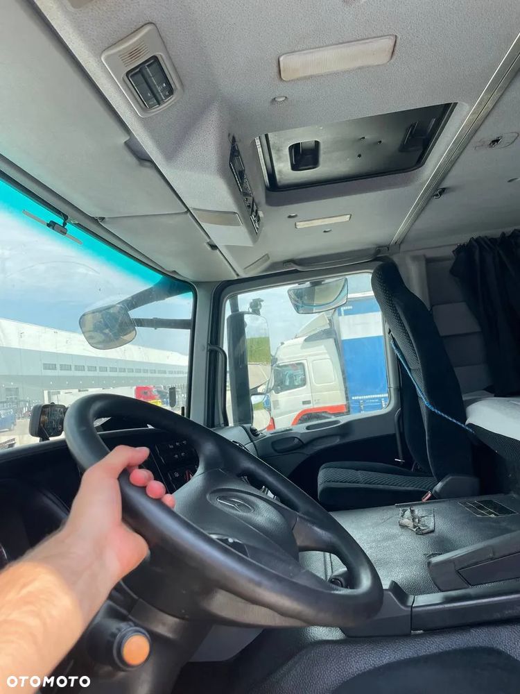 Mercedes-Benz Actros - 17