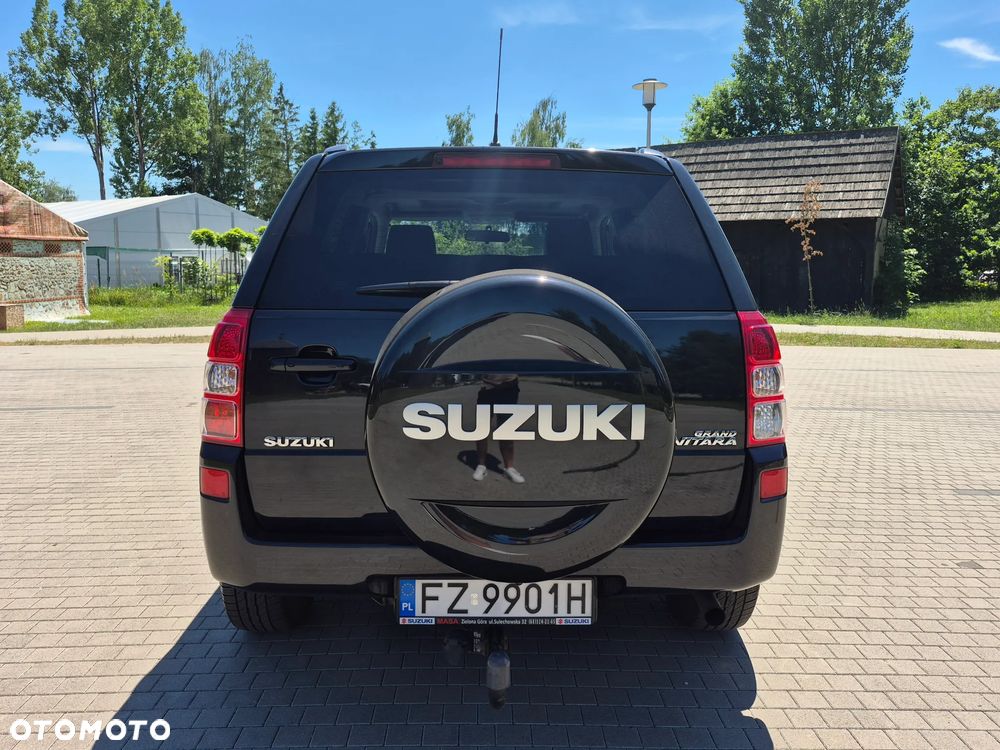 Suzuki Grand Vitara 2.0 De luxe - 29