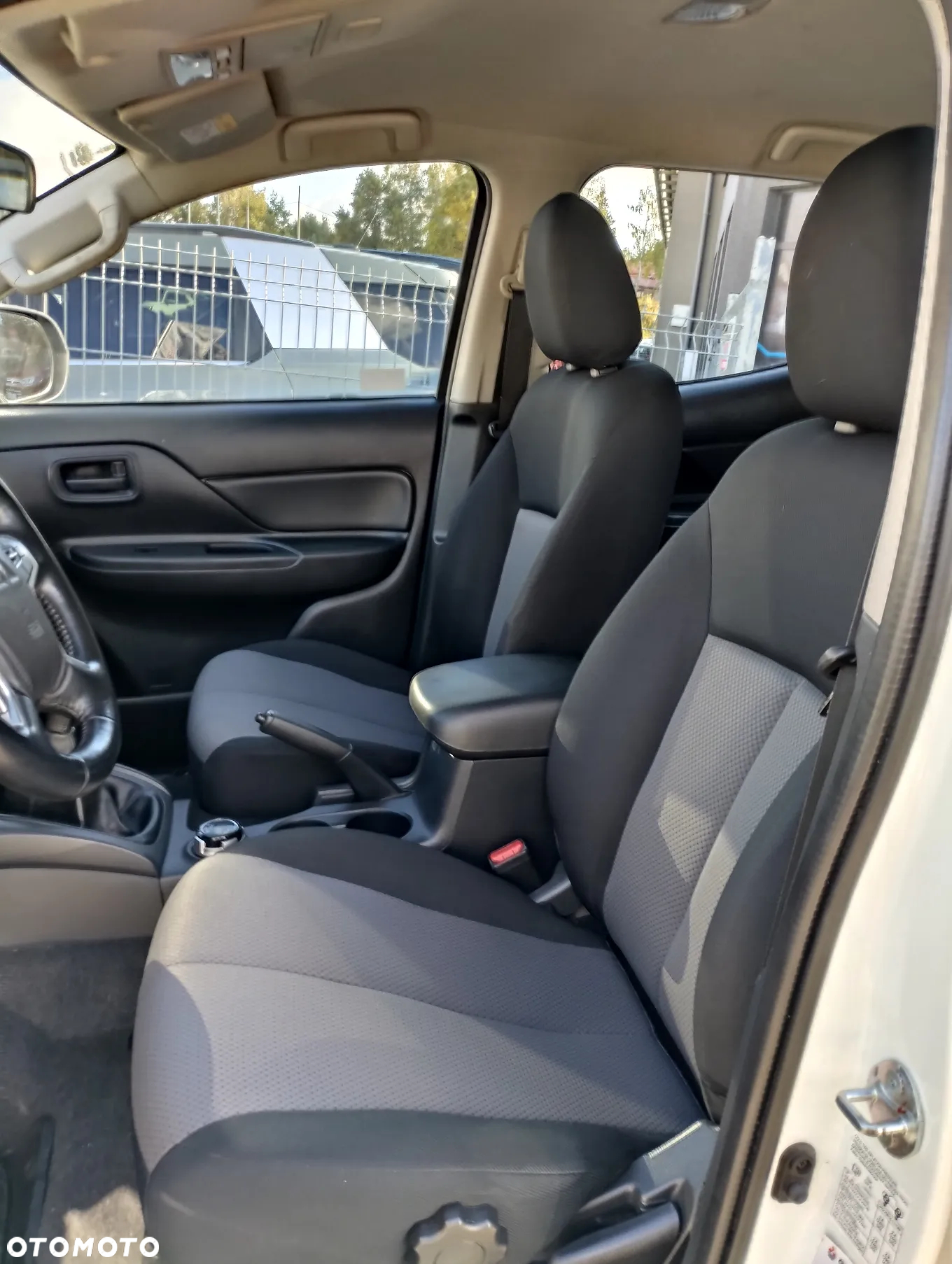 Mitsubishi L200 - 9
