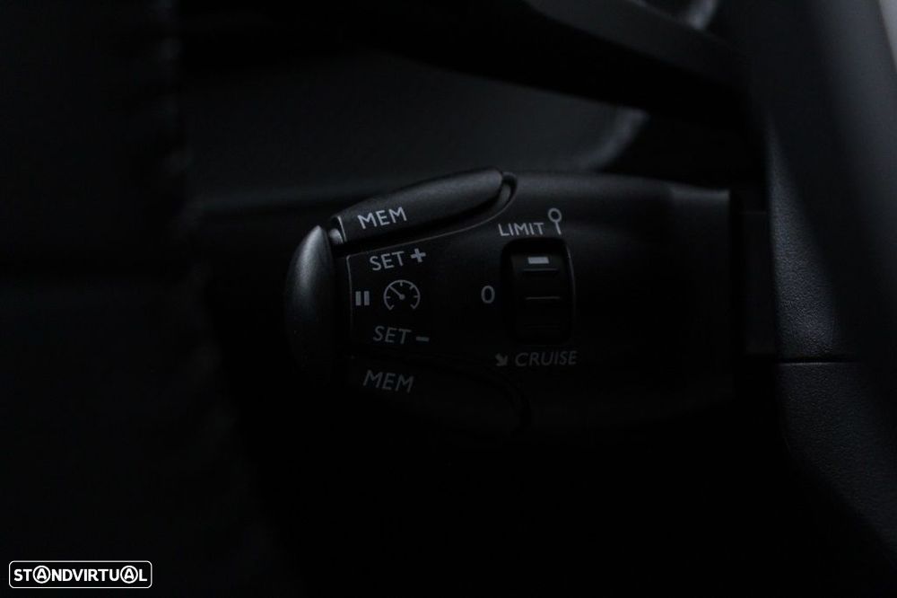 Peugeot 208 1.2 PureTech Allure Pack - 26