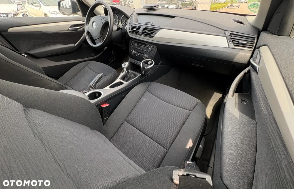 BMW X1 sDrive16d - 11