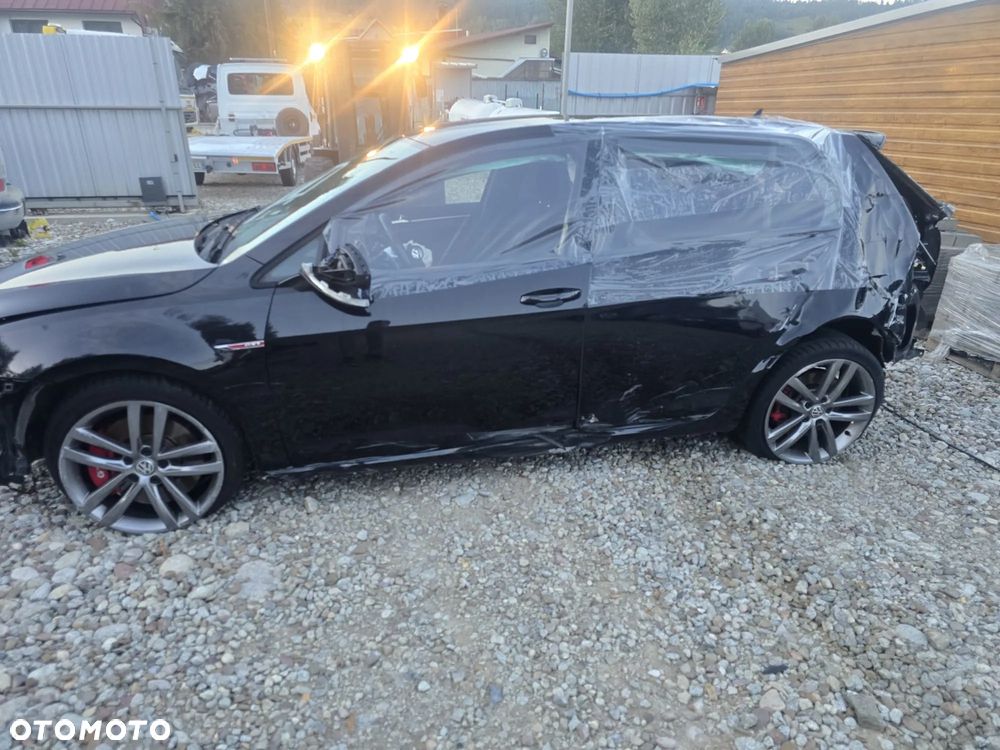 Volkswagen Golf GTI (BlueMotion Technology) DSG - 12