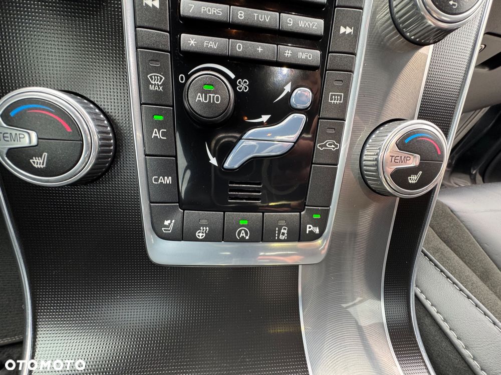Volvo V60 D3 Drive-E R-Design Momentum - 12