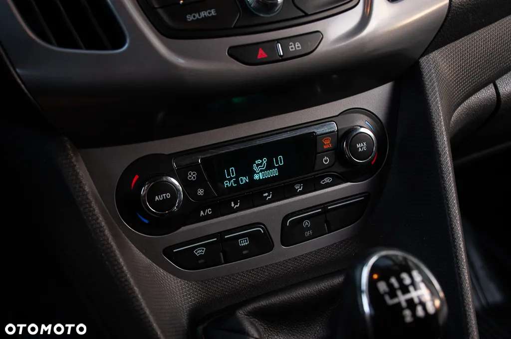 Ford Transit Connect - 36