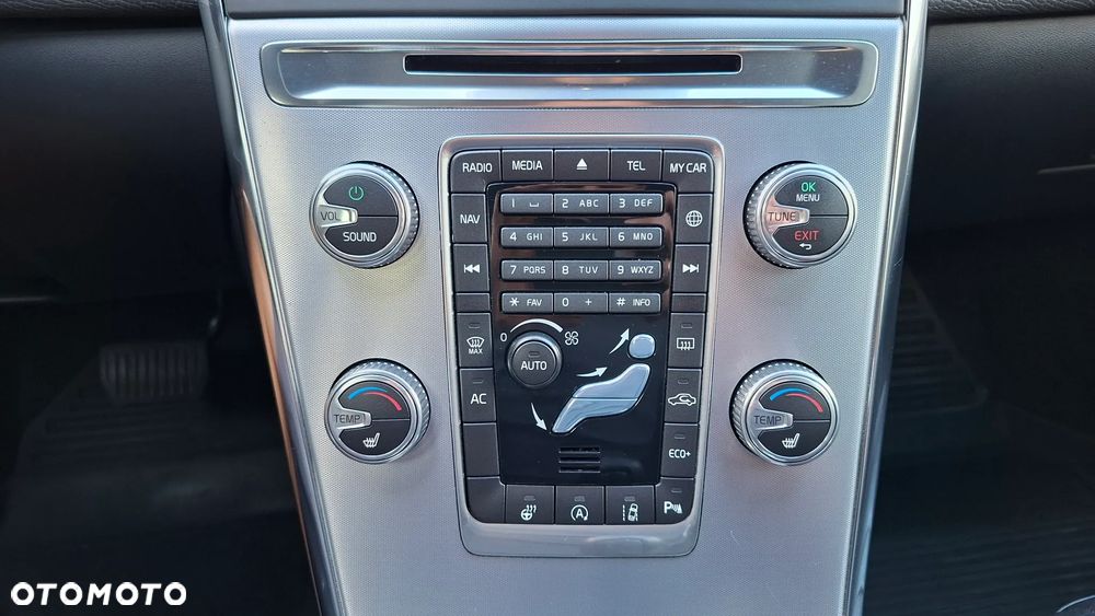 Volvo XC 60 D4 Geartronic Summum - 18