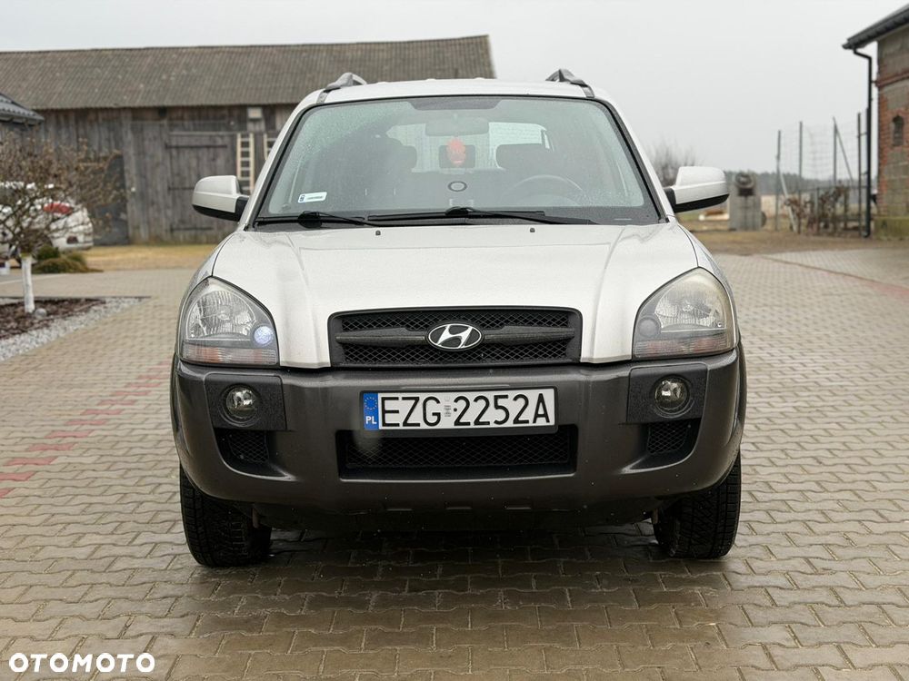 Hyundai Tucson 2.0 CRDi VGT 2WD GLS - 20