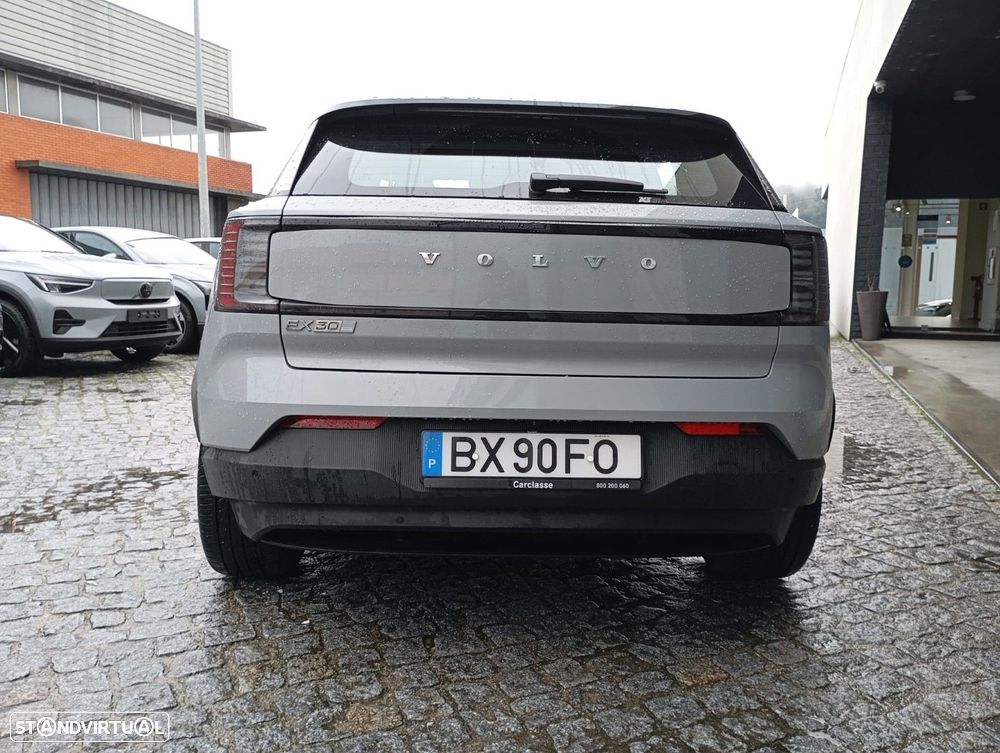 Volvo EX30 51 kWh Single Motor Plus - 8