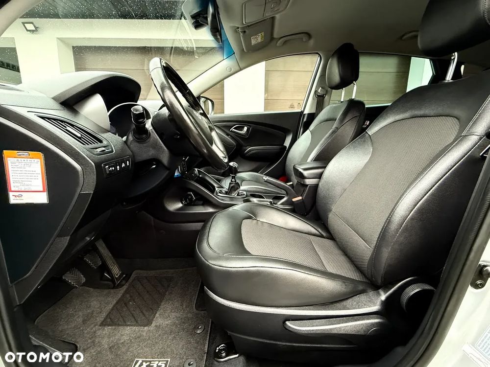 Hyundai ix35 blue 1.6 2WD Finale Gold - 14