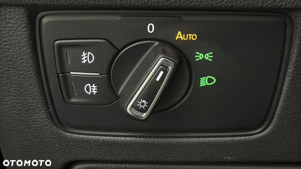 Volkswagen Passat Variant 2.0 TDI EVO Business - 31