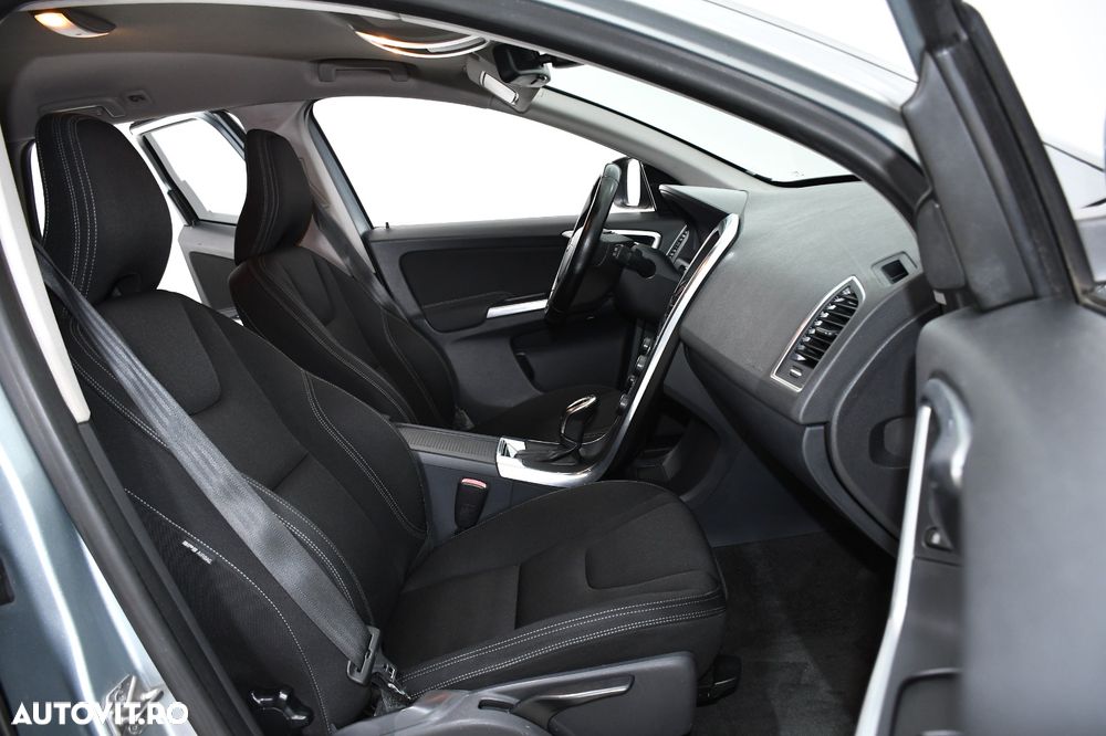 Volvo XC 60 D4 AWD Geartronic Kinetic - 20