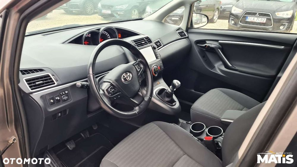 Toyota Verso - 34
