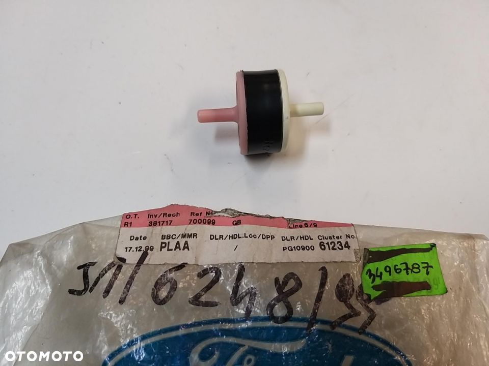 Zawór podciśnienia FORD Fiesta 1976-1989  3496787 Rózowy biały 3496787 - 1