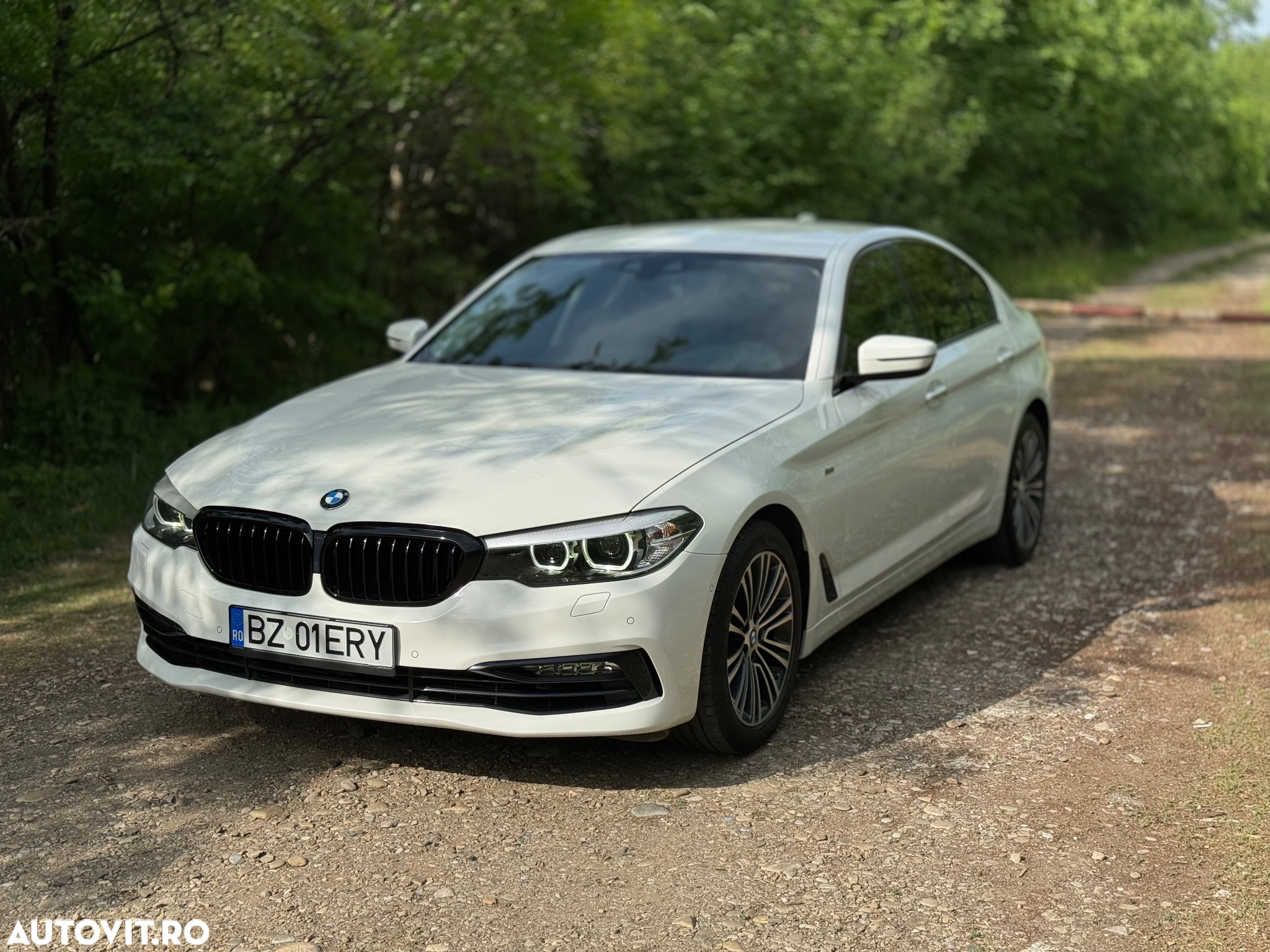 BMW Seria 5 520d xDrive Aut. - 3
