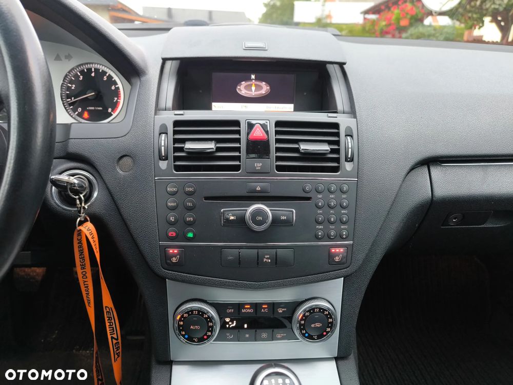 Mercedes-Benz Klasa C 180 T Kompressor Avantgarde - 25