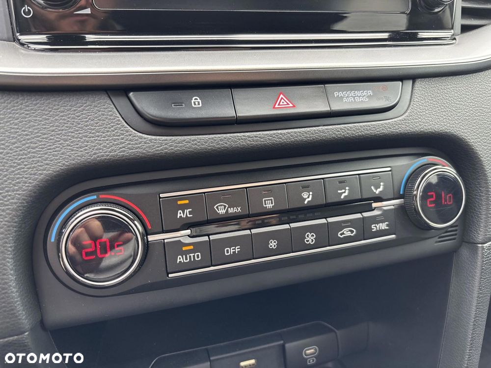 Kia Ceed 1.5 T-GDI M DCT - 23