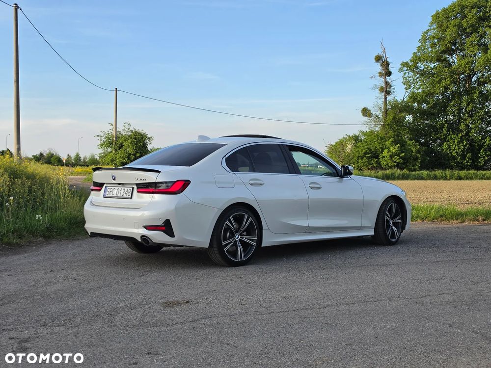 BMW Seria 3 330i Sport Line sport - 3