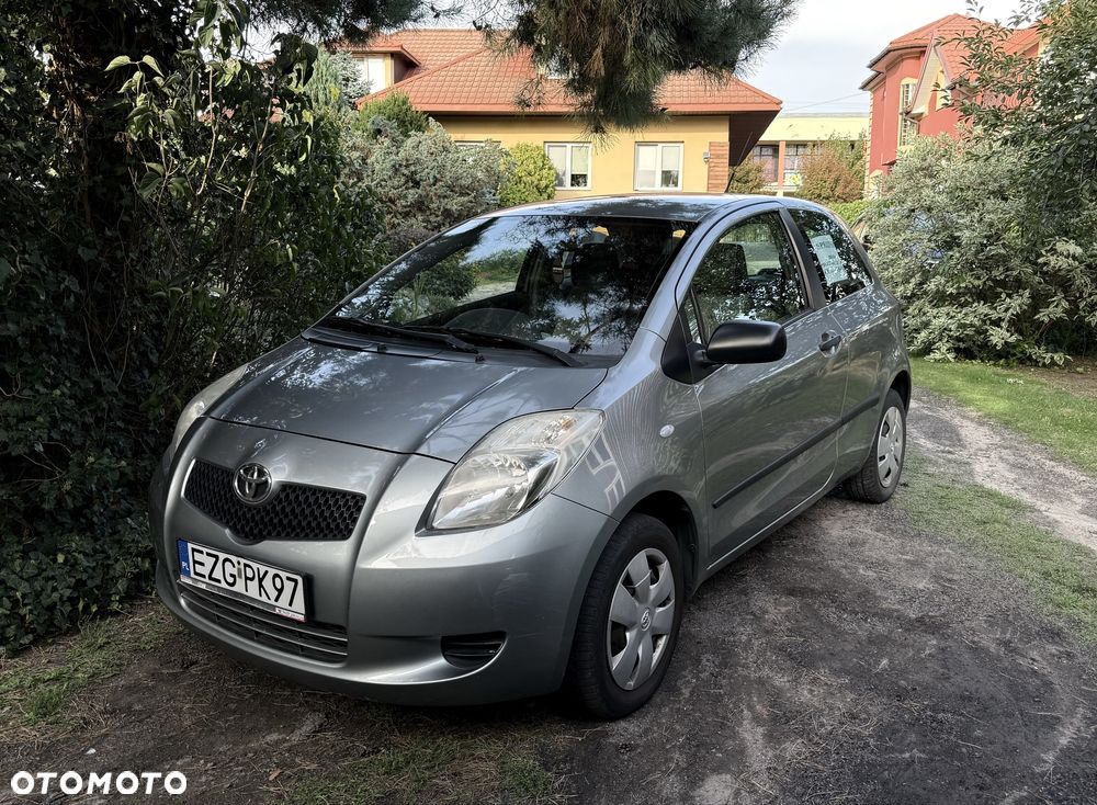 Toyota Yaris - 1
