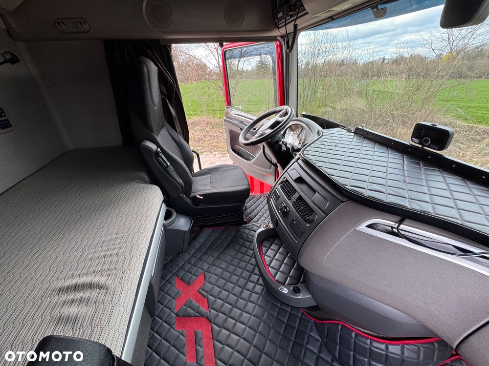 DAF Xf - 18