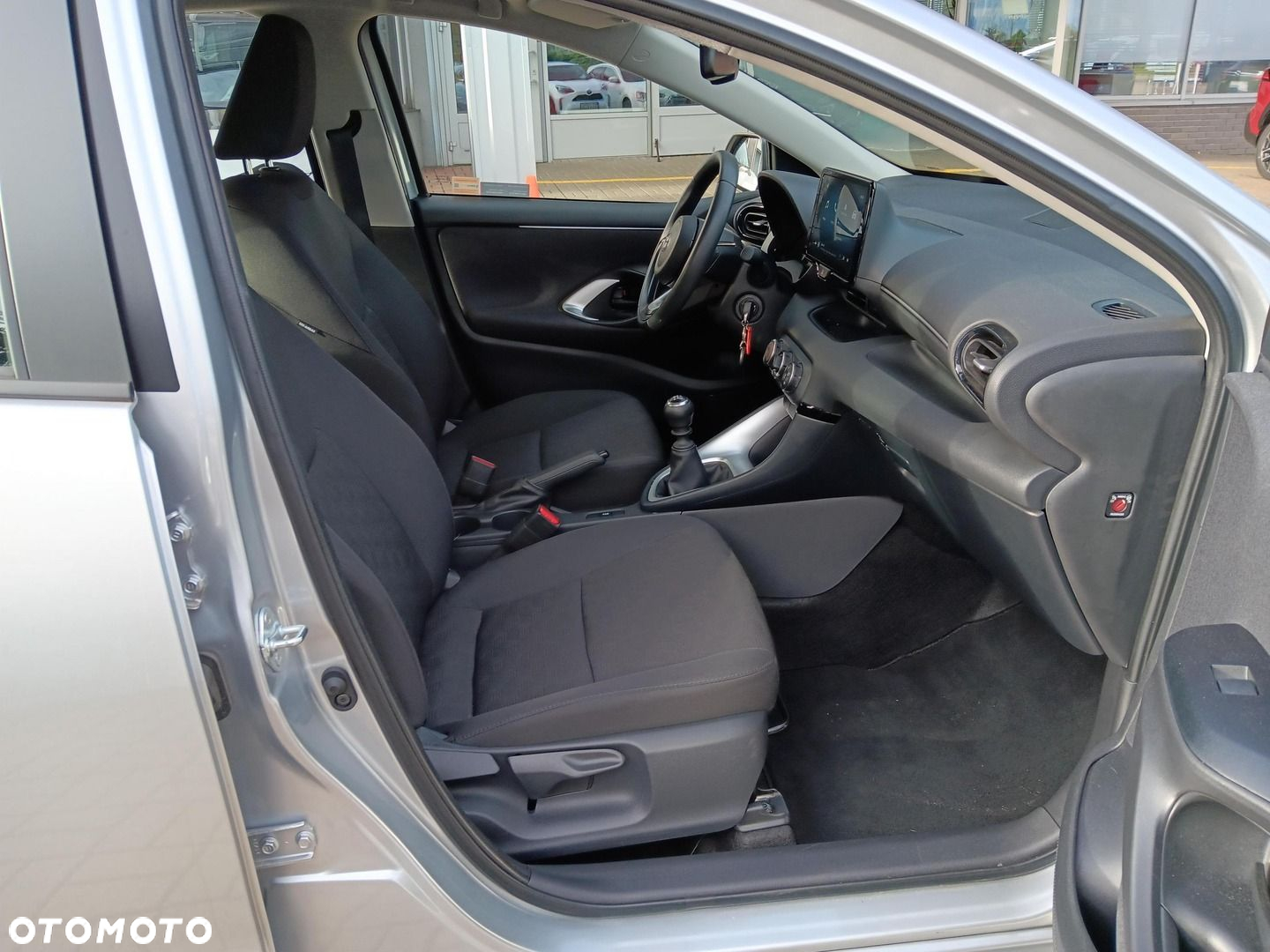 Toyota Yaris 1.5 Comfort - 6