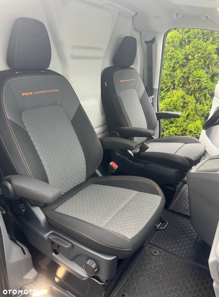 Volkswagen Transporter - 14