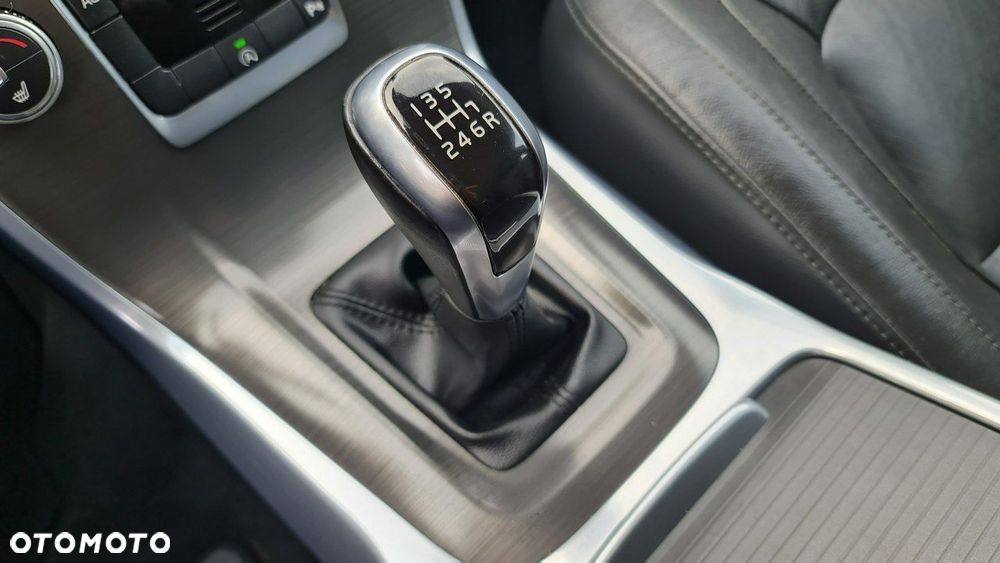 Volvo V70 D4 Drive-E Dynamic Momentum - 26