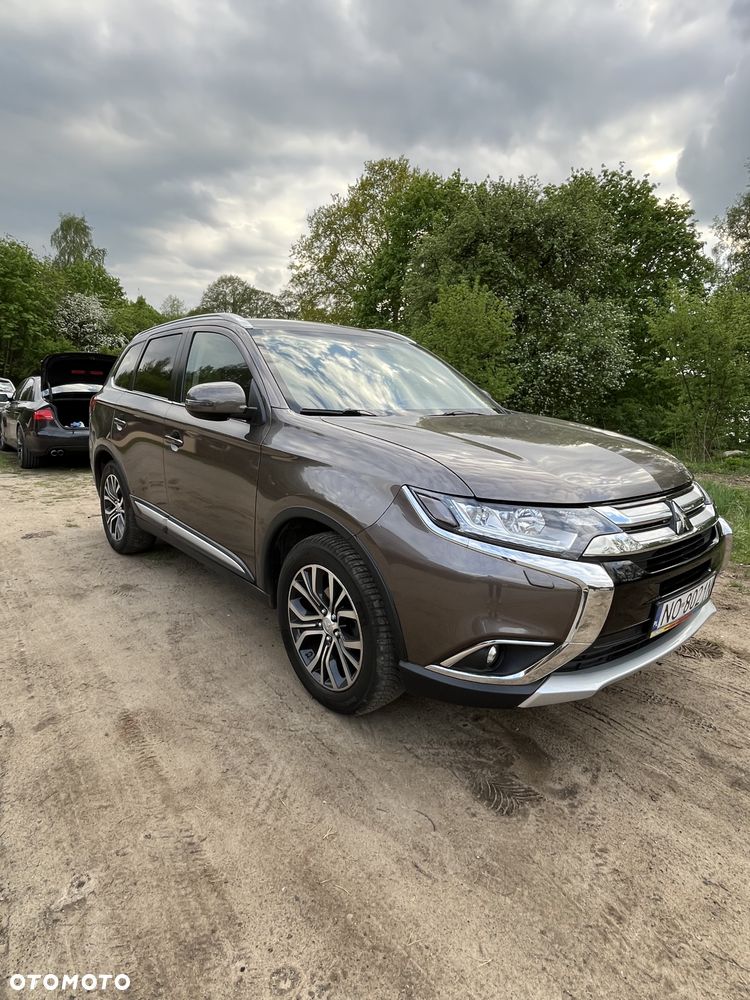 Mitsubishi Outlander 2.0 Intense + 4WD CVT - 28