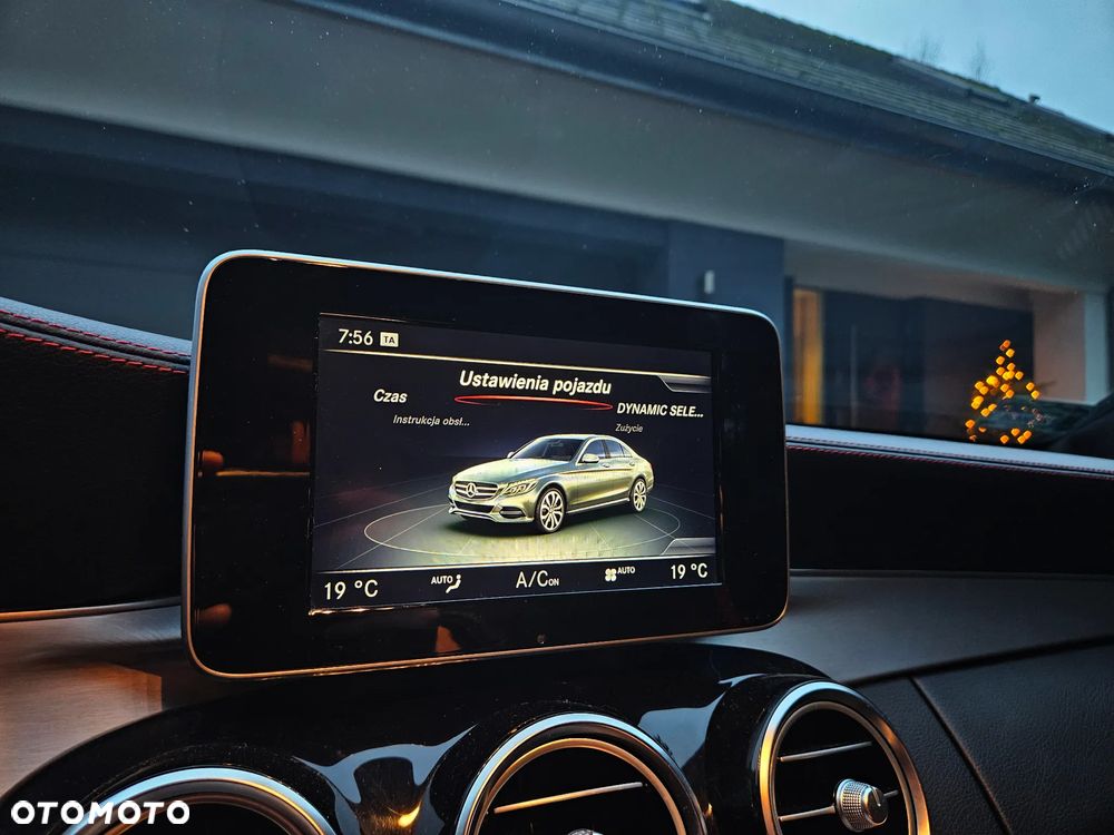 Mercedes-Benz Klasa C 450 AMG 4-Matic 7G-TRONIC - 36