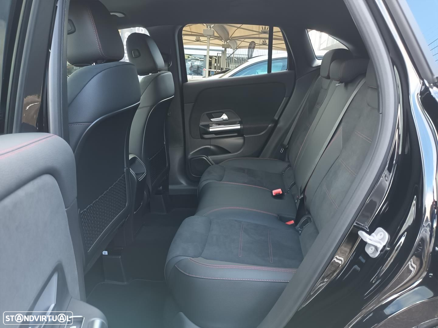Mercedes-Benz GLA 250 e AMG Line - 12