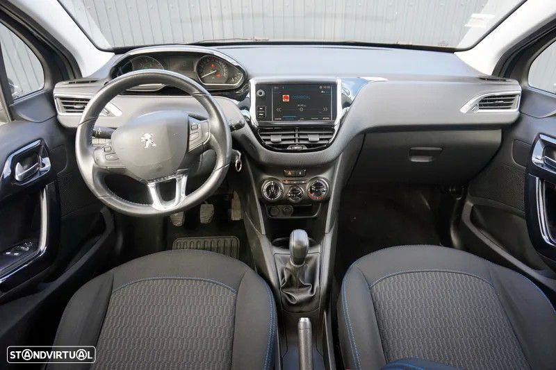 Peugeot 208 1.2 PureTech Style - 3