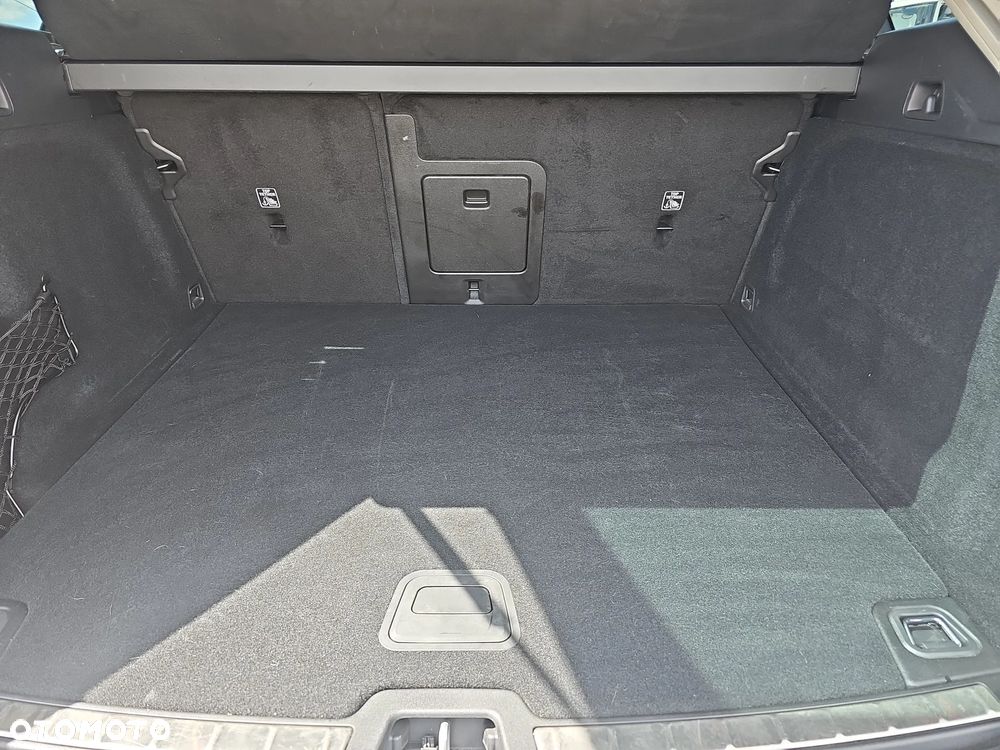 Volvo XC 60 B4 D Essential - 19