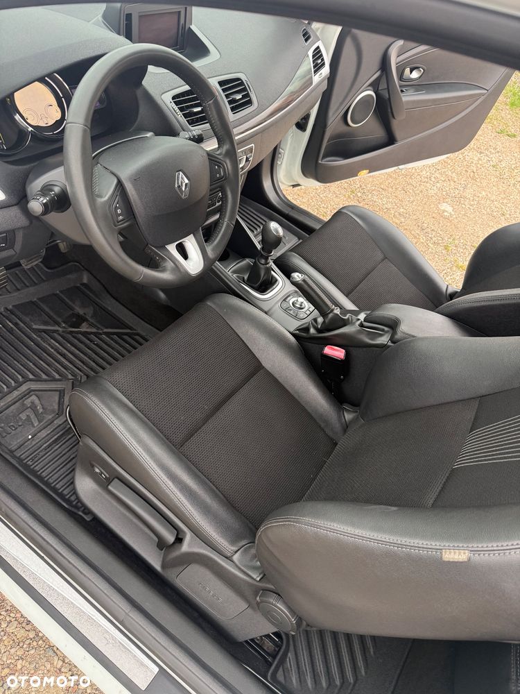 Renault Megane TCe 130 Night and Day - 9