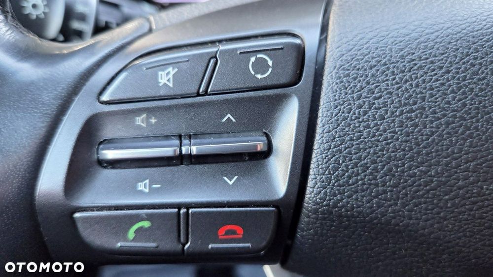 Hyundai i30 1.4 Classic + - 17