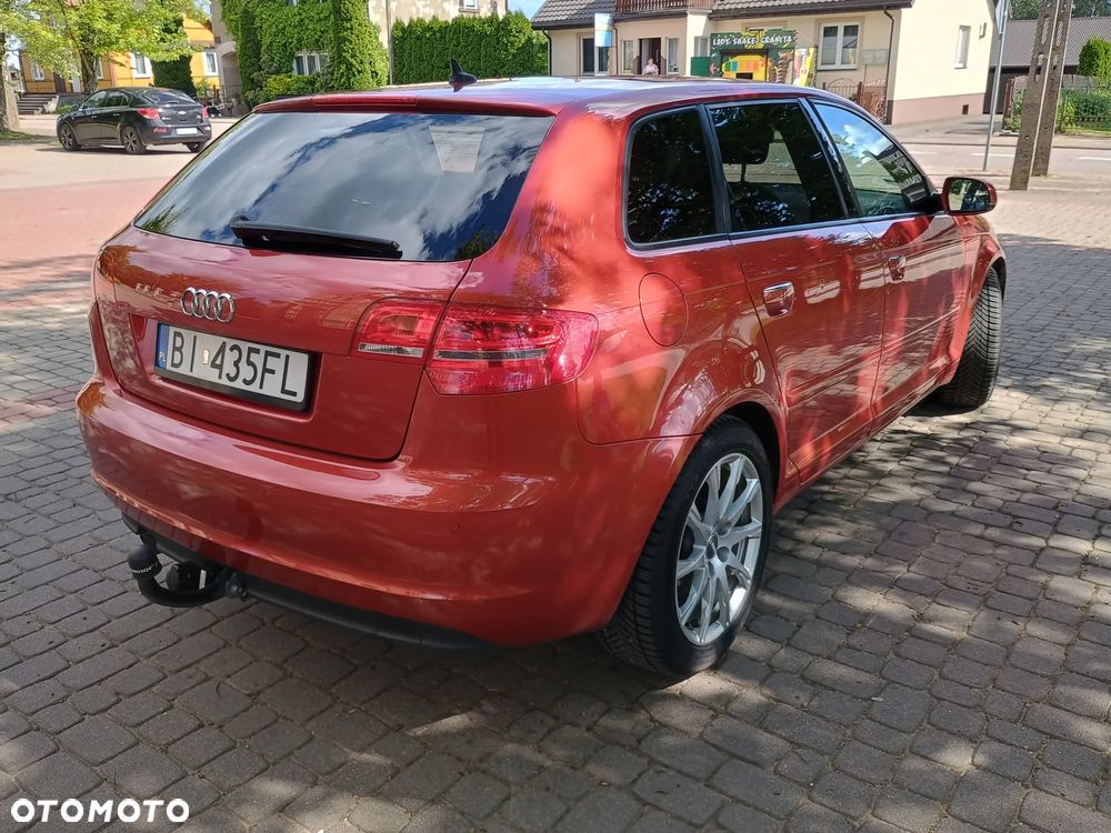 Audi A3 Sportback 1.6 TDI DPF S tronic Ambiente - 3