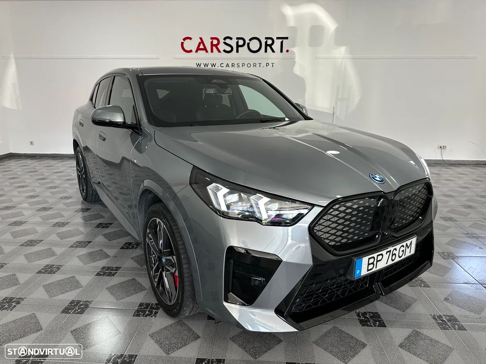 BMW iX2 eDrive20 Pack Desportivo M - 2