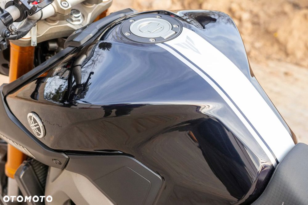 Yamaha MT - 22