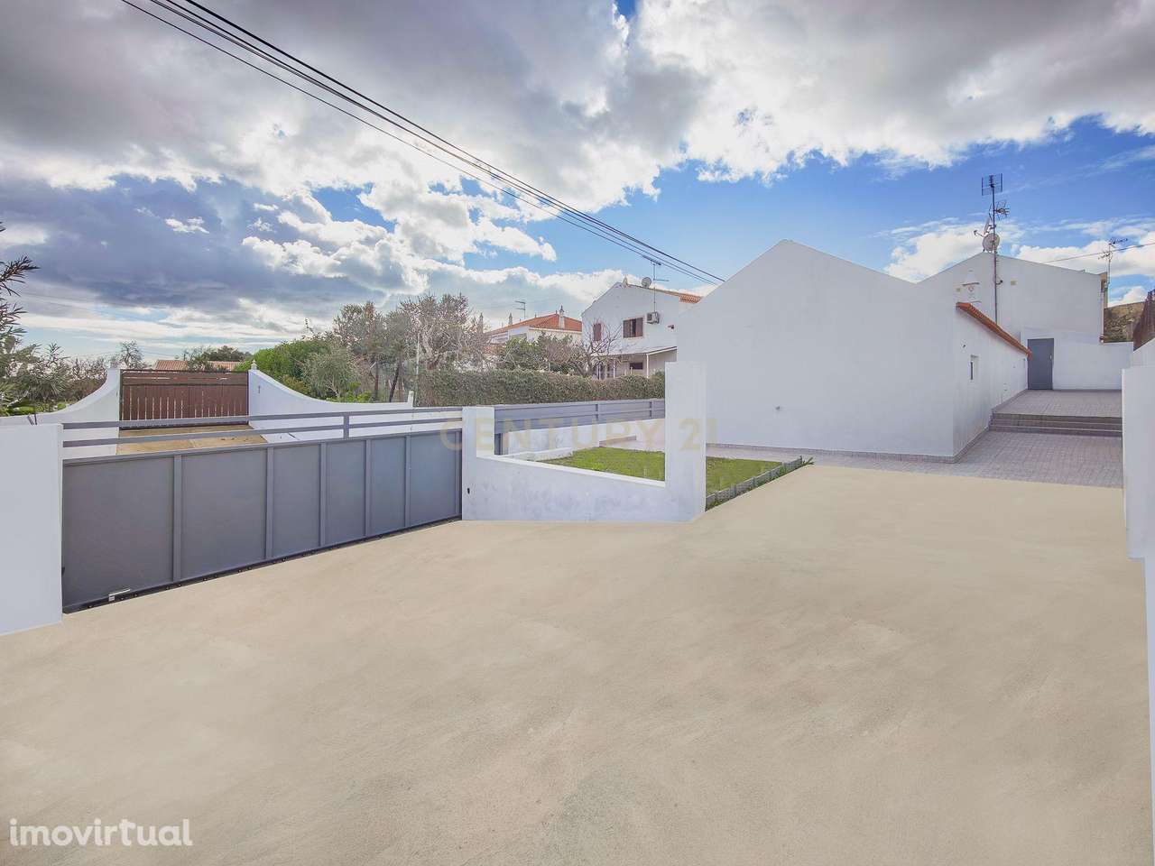 O Refúgio Perfeito em Tavira: Moradia Térrea Totalmente Renovada a 5 m - Grande imagem: 3/25