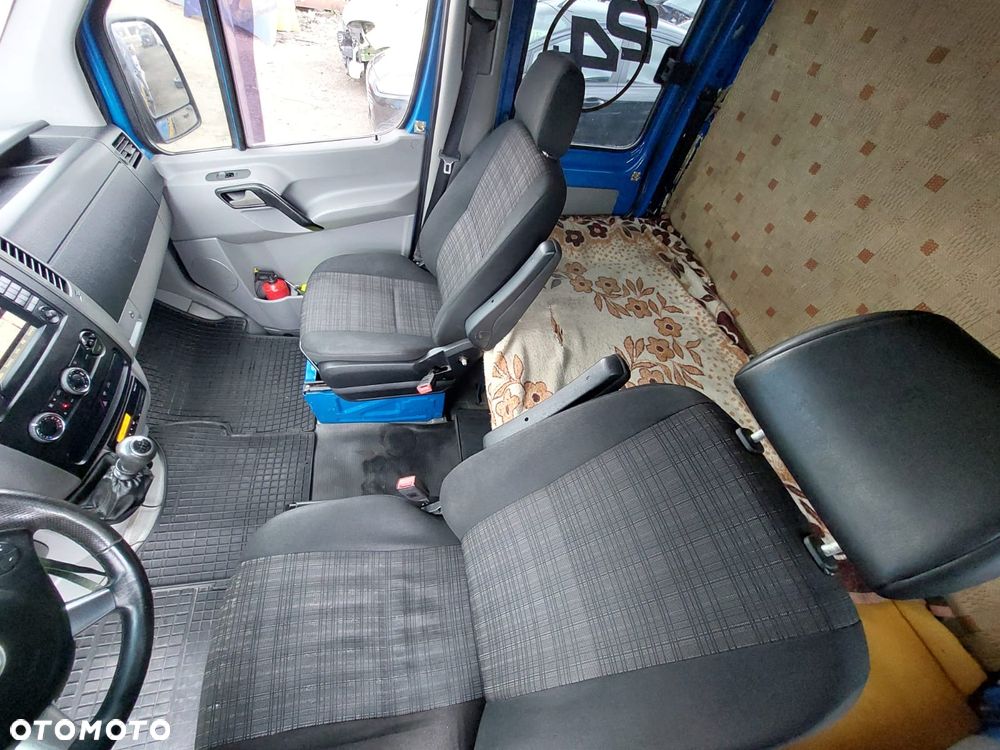 Mercedes-Benz Sprinter - 14